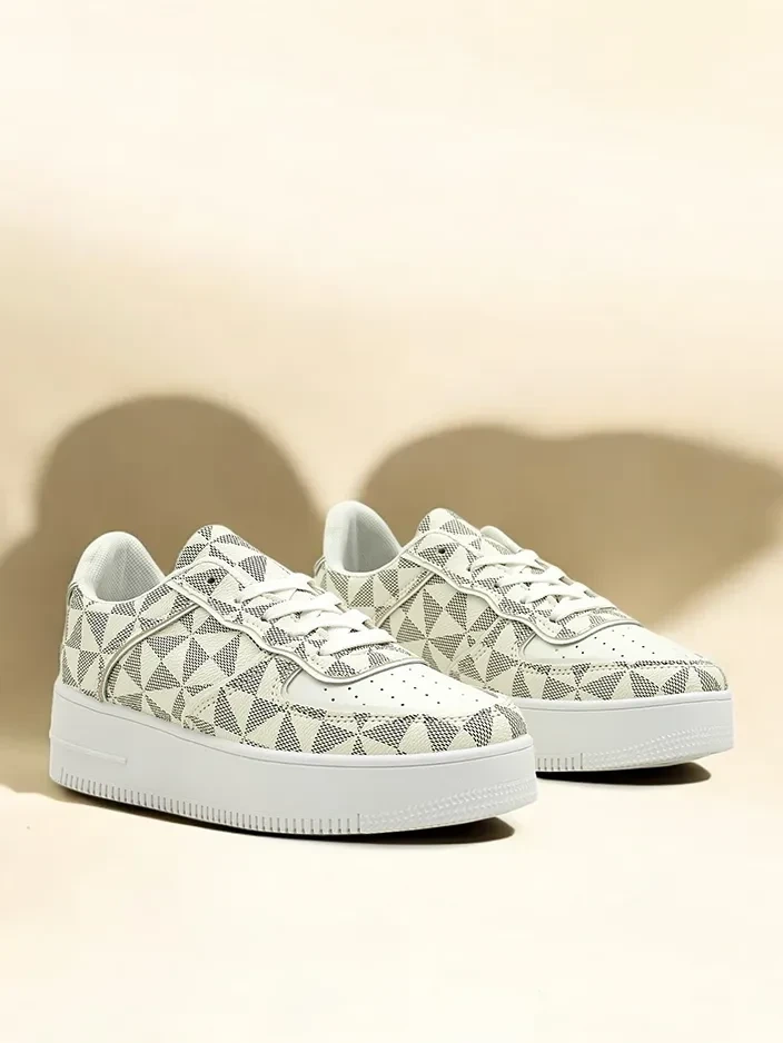 Royalfashion Women's sports shoes with Ozofio print