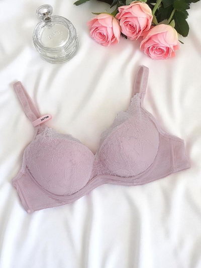 Royalfashion Sieviešu push-up mežģīņu krūšturis Romance Push-Up