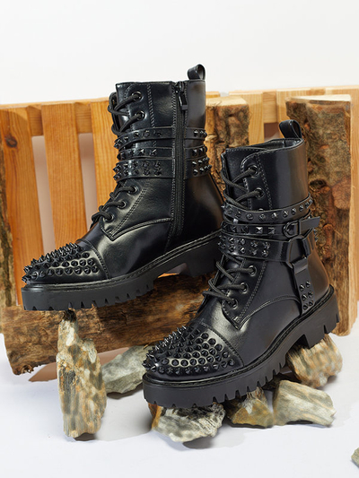 OUTLET Black women's bagger boots with studs Fioppo - Footwear
