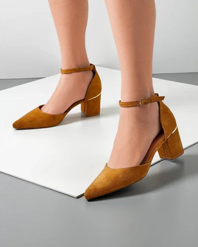 Royalfashion Женские туфли на низком каблуке Caelda