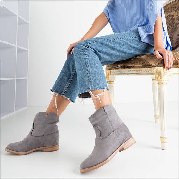 Gray cowboy boots on a covered wedge Terband - Footwear