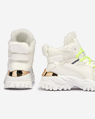 Baltas sieviešu sporta kurpes ar kažokādu un neona zaļām aukliņām Sagglo- Footwear