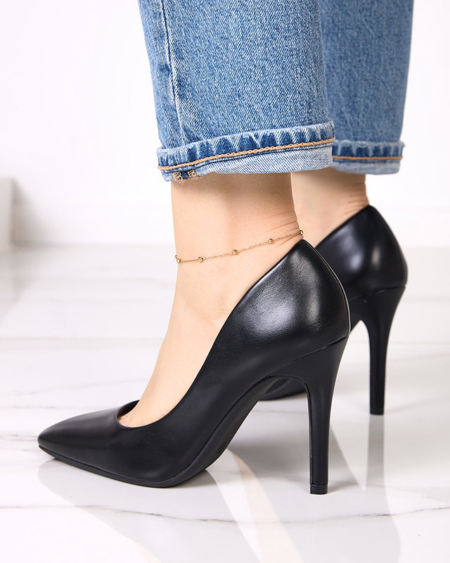 Black women's pumps with a square toe from Vaseka - Footwear