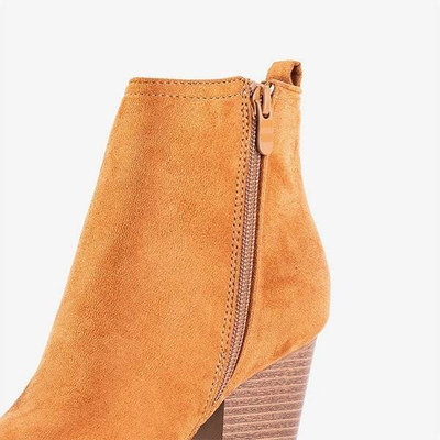 Brown ankle boots a'la cowboy boots on a higher post Mevelyno - Footwear