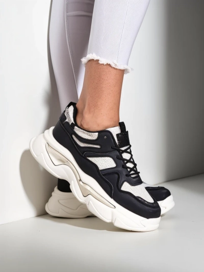 Royalfashion Women's sneakers on thicker sole Lesalli