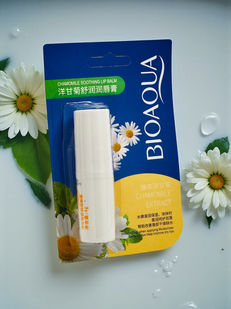 Lav hidratantni balzam za usne sa kamilicom