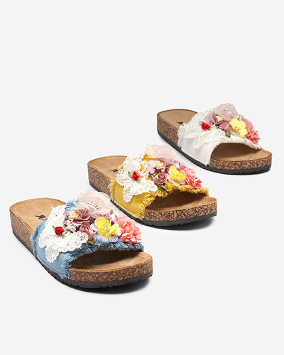 Women's slippers with fabric flowers in Ososi yellow - Footwear