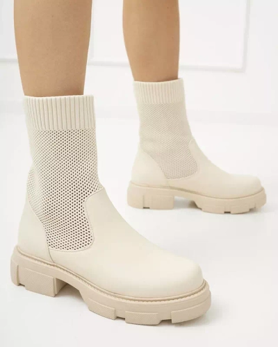 OUTLET Bēši ažūra sieviešu zābaki ar plakaniem papēžiem Roibu - Apavi