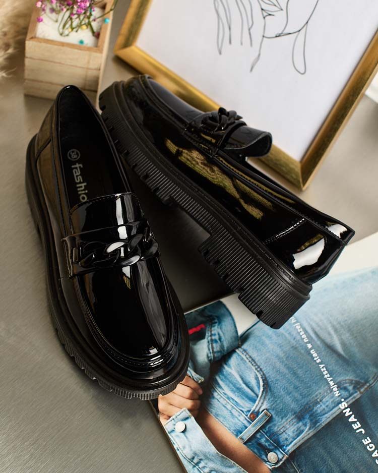 Royalfashion Sieviešu lakotas mokasīnas ar rotājumu Lehels