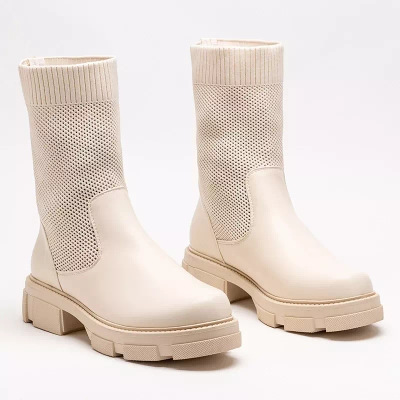 OUTLET Bēši ažūra sieviešu zābaki ar plakaniem papēžiem Roibu - Apavi