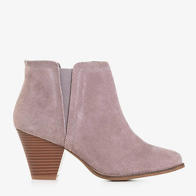 Gray boots on the post a'la cowboy boots Pererra - Footwear