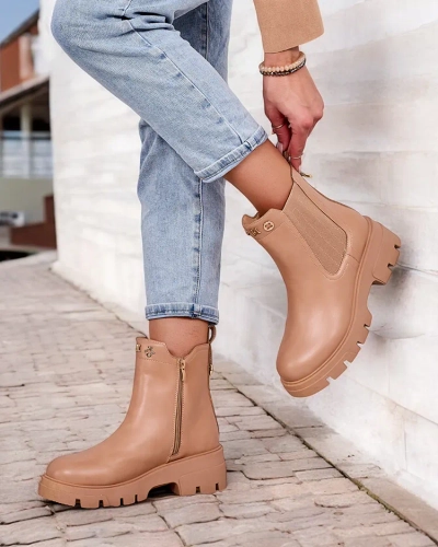 Royalfashion Women's boots on a thicker sole Gegri