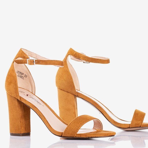 OUTLET Коричневые женские босоножки на каблуке Sweet Honey - Обувь