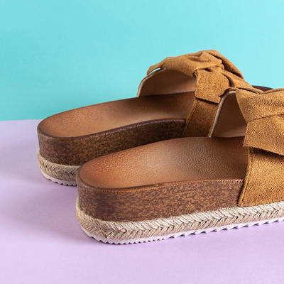Women's slippers with a camel Jenis bow - Footwear