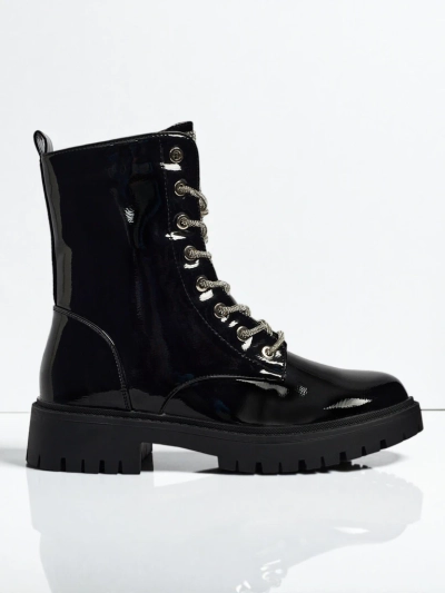 Лакированные женские ботинки на шнуровке Fjorra