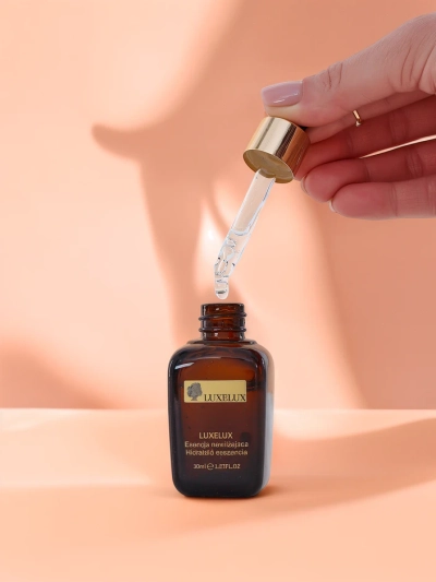 LUXELUX Mitrinošā esence sejai 30ml