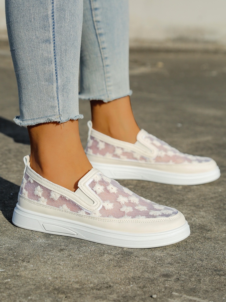 Royalfashion Women's moccasins made of mesh with flowers Emzos