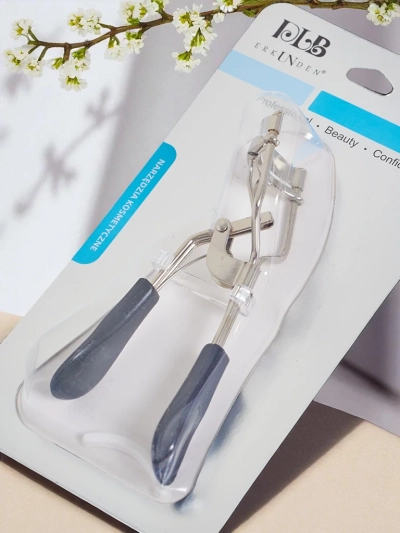 Eyelash curler
