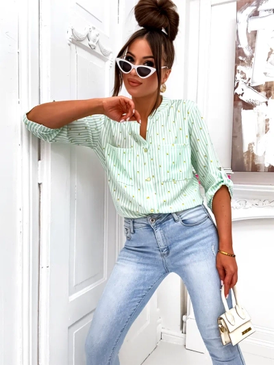 Рубашка в полоску с лимонами и V-образным вырезом от Royalfashion.