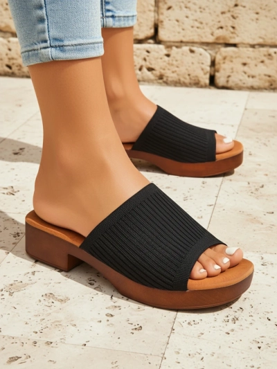 Royalfashion Women's Low-Heeled Ribbed Grace Clogs