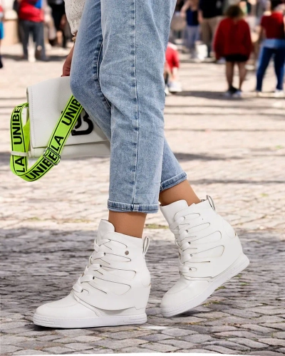 Royalfashion Women's sporty boots on a Pamstinsa heel