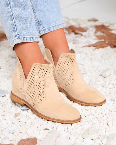 Royalfashion Beige boots on a hidden anchor a'la cowgirls Besis