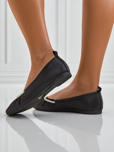Callisto Nero ballerid - mustad öko-nahast pärlitega ballerid, madal konts