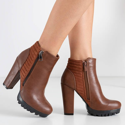 Sieviešu puszābaki ar dekoratīvu kamieļu rāvējslēdzēju Santiago - Apavi