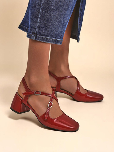 Royalfashion Женские туфли-лодочки на низком каблуке с декоративными ремешками Lollita