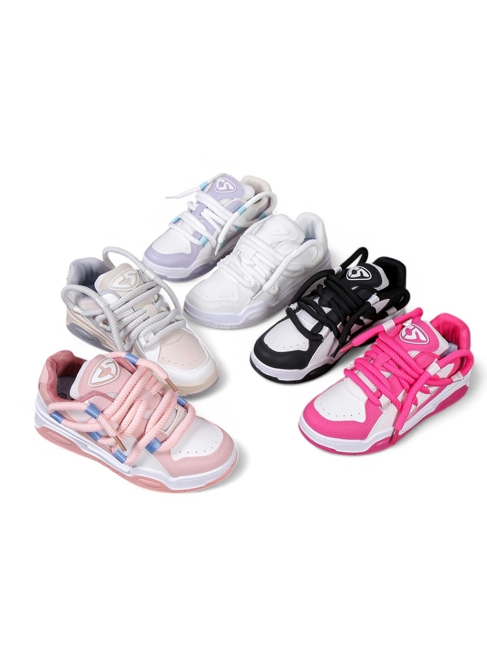 Женские спортивные кроссовки Royalfashion с декоративными шнурками Clesiv