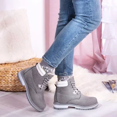 OUTLET Gray hiking boots with North Land insulation - Footwear