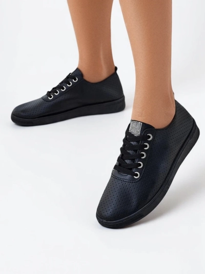 Royalfashion Women's perforated athletic sneakers Kiarre