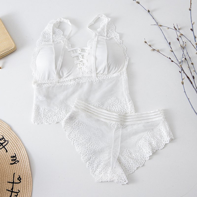 Women's white lingerie set with lace - Underwear
