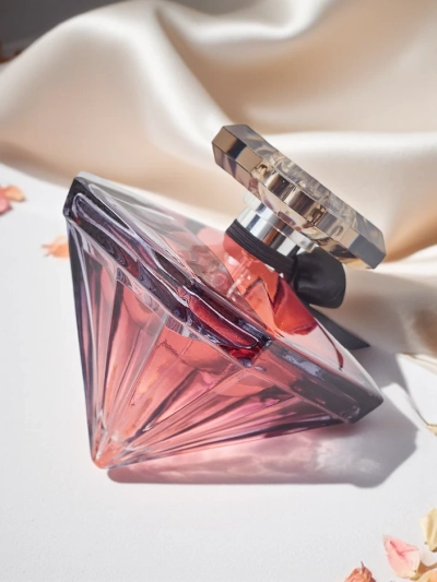 Iedvesmojošs sieviešu eau de toilette La Nut Sparkle