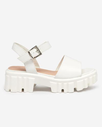 OUTLET Women's white sandals on a thicker sole Nerile - Footwear
