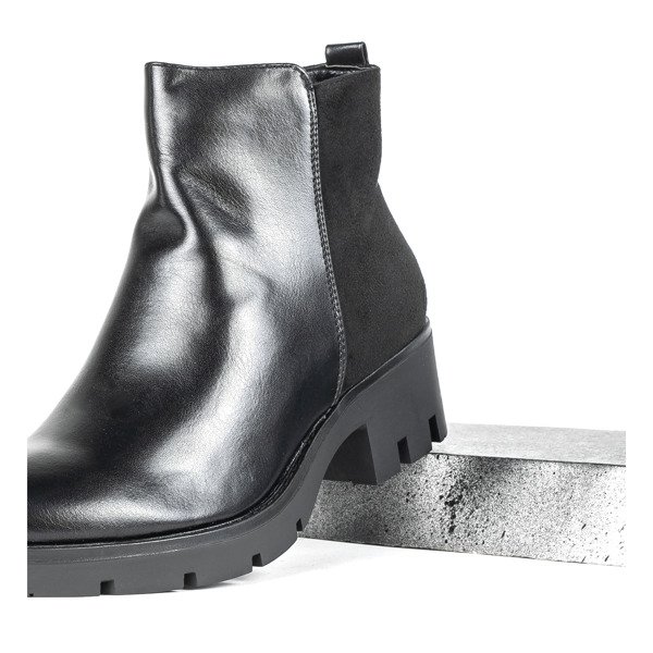 Aprilia black flat ankle boots - Footwear