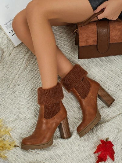 Botki damskie eko skórzane na słupku z dzianiną Tirave