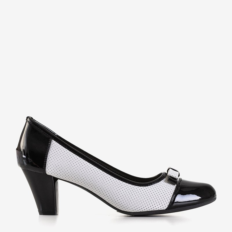 Black and white women's pumps on the Saqla post - Footwear