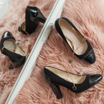 Black pumps on the Jacinta post - Footwear