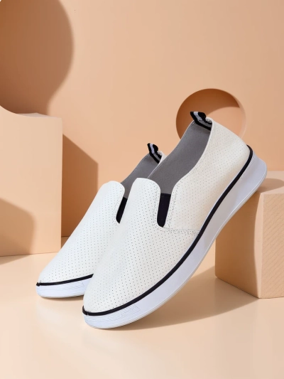 Royalfashion Women's perforated sports shoes Musio