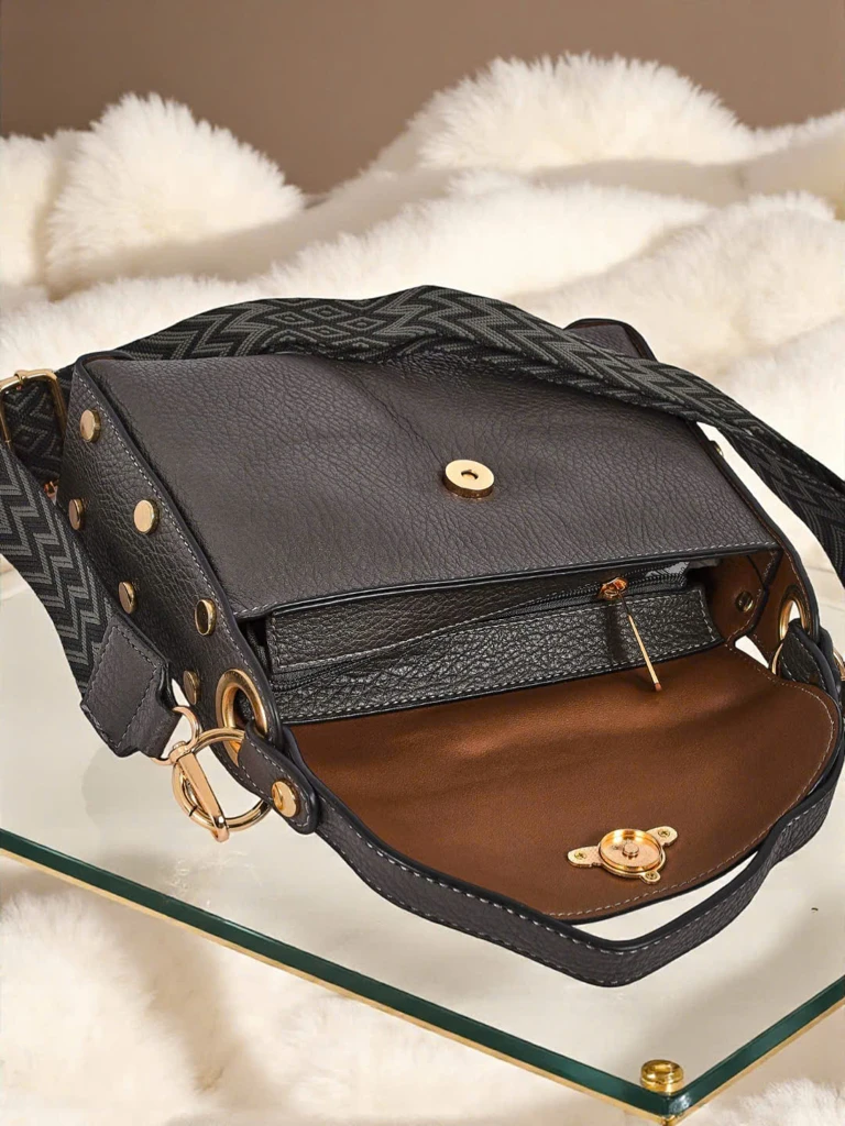 Women's Hera Nero eco-leather handbag with decorative bee - grey