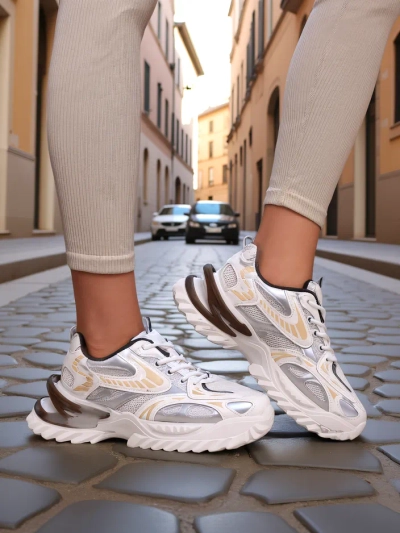 Royalfashion Women's patent sneakers Leysi