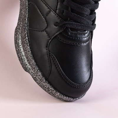 Черные женские кроссовки Hendi