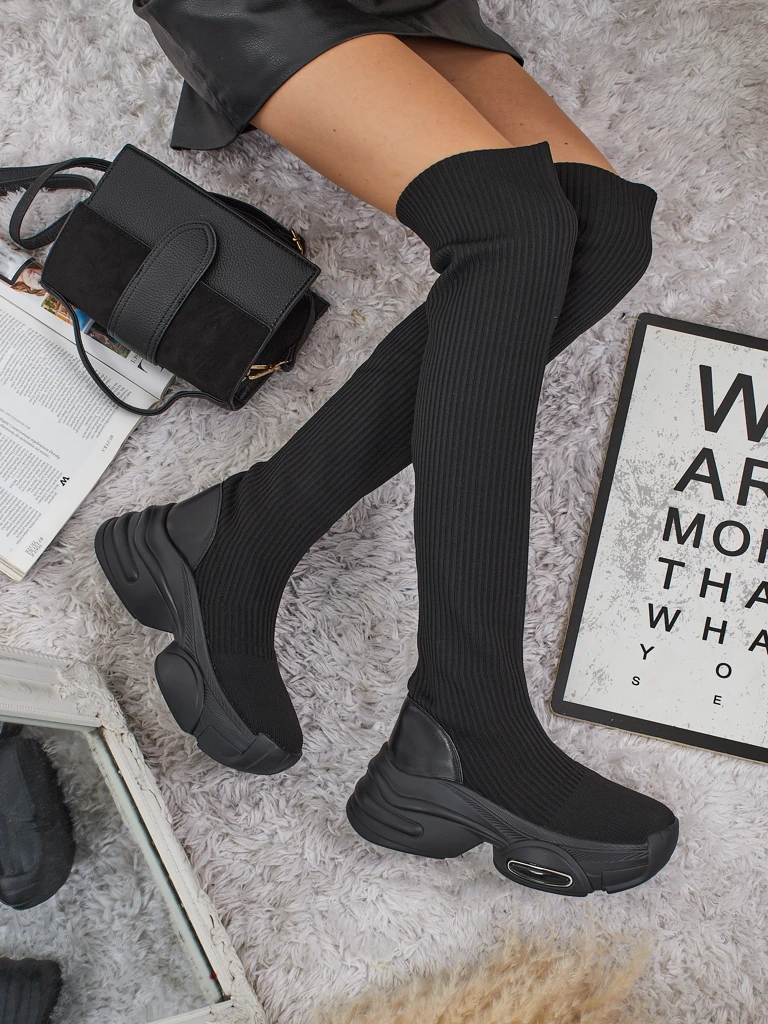 Long lavli slip-on kozaki an a thika sole Ravmora