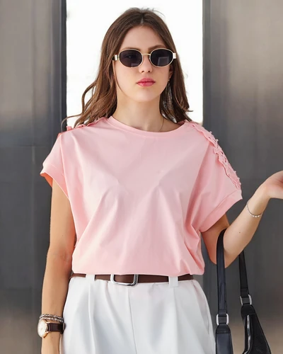 Royalfashion Sieviešu kokvilnas T-krekls ar mežģīņu piedurknēm