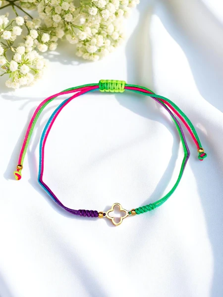 Sieviešu rokassprādze ar Golden Tide rotājumu