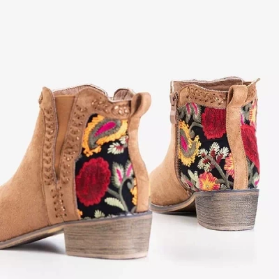 OUTLET Brown women's boots with decorative Hastieli embroidery - Shoes