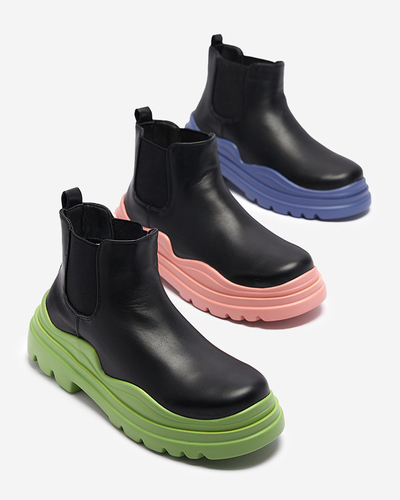 Sieviešu melni slip-on zābaki uz violetas Beja zoles - Apavi