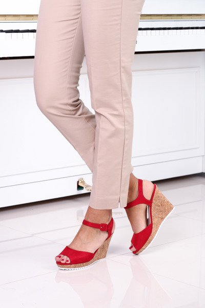 Czerwone sandały na koturnie Ruby - Obuwie