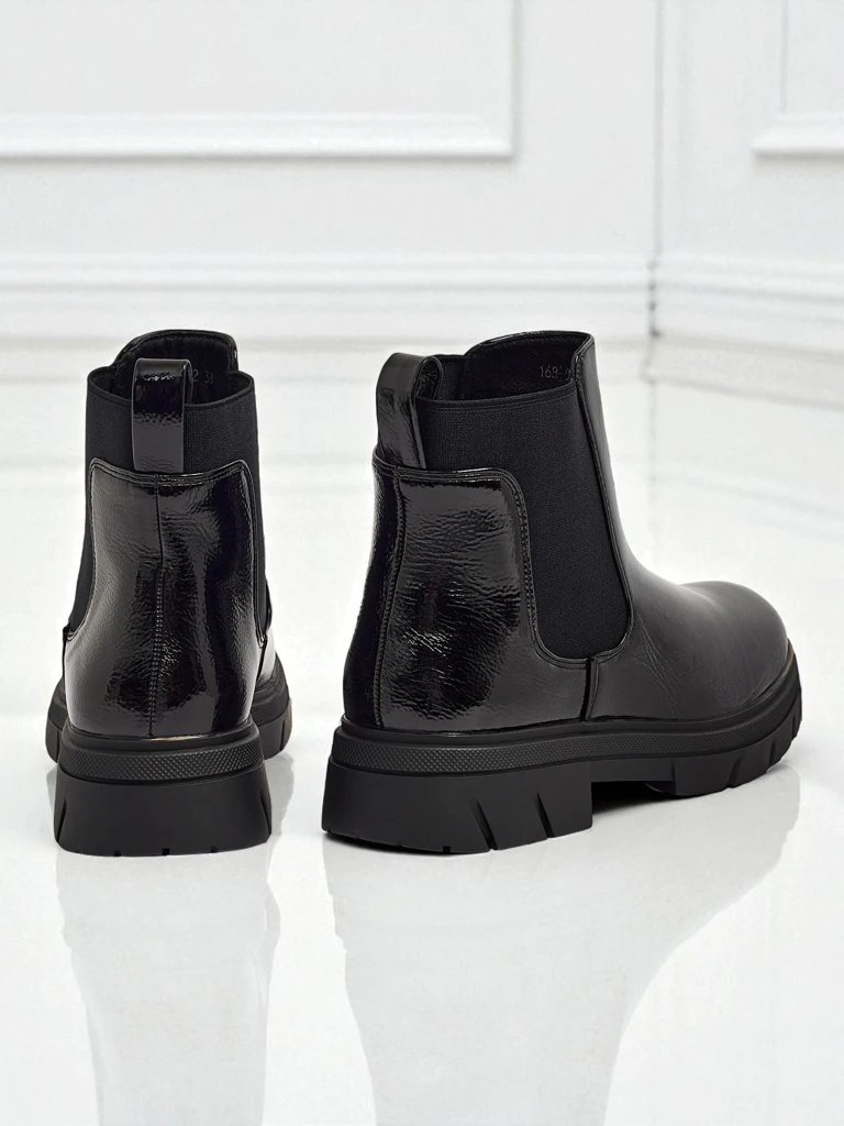 Butki z eko skori lakierovani Oryss